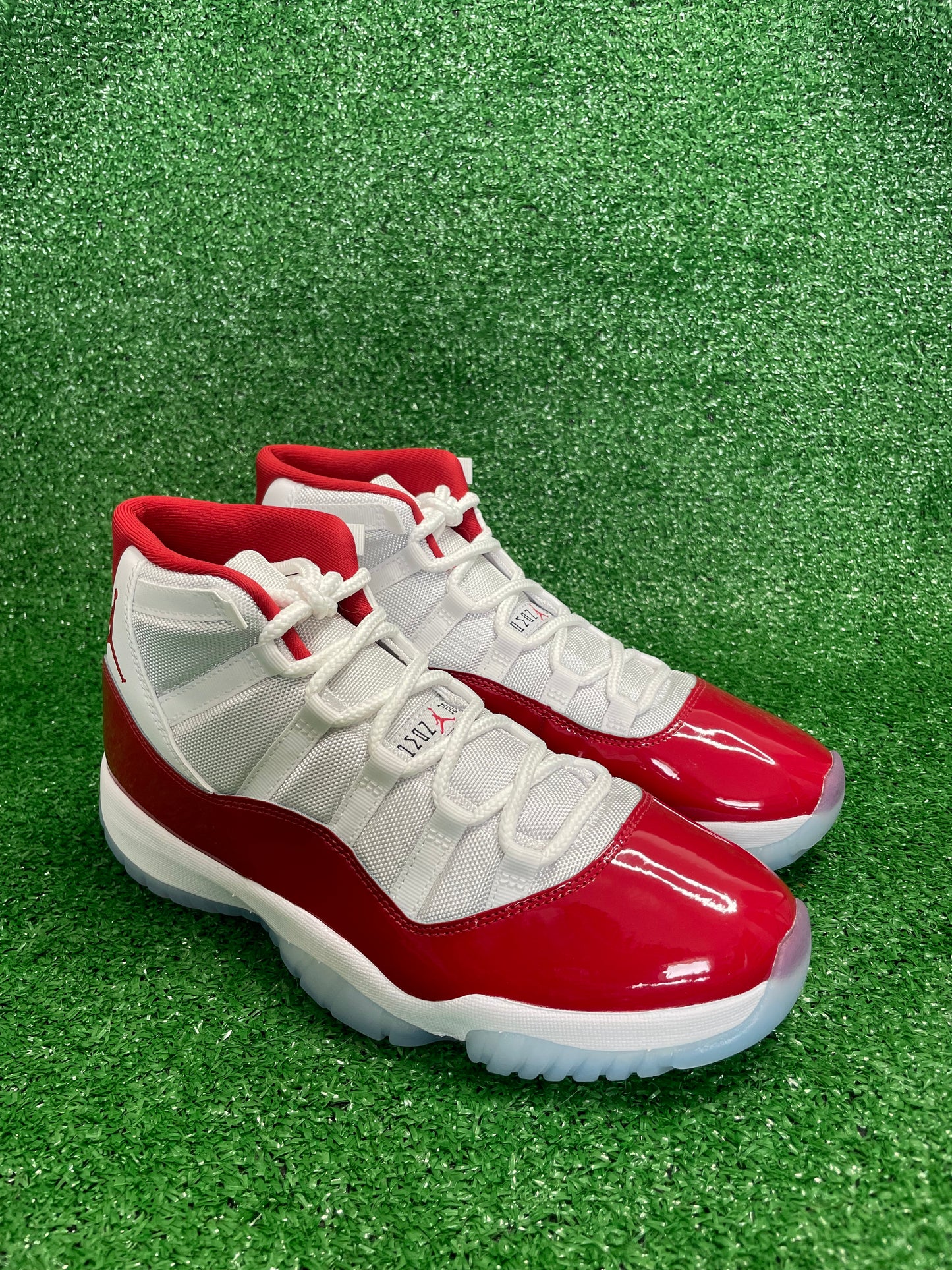 Jordan 11 Retro Cherry (2022)