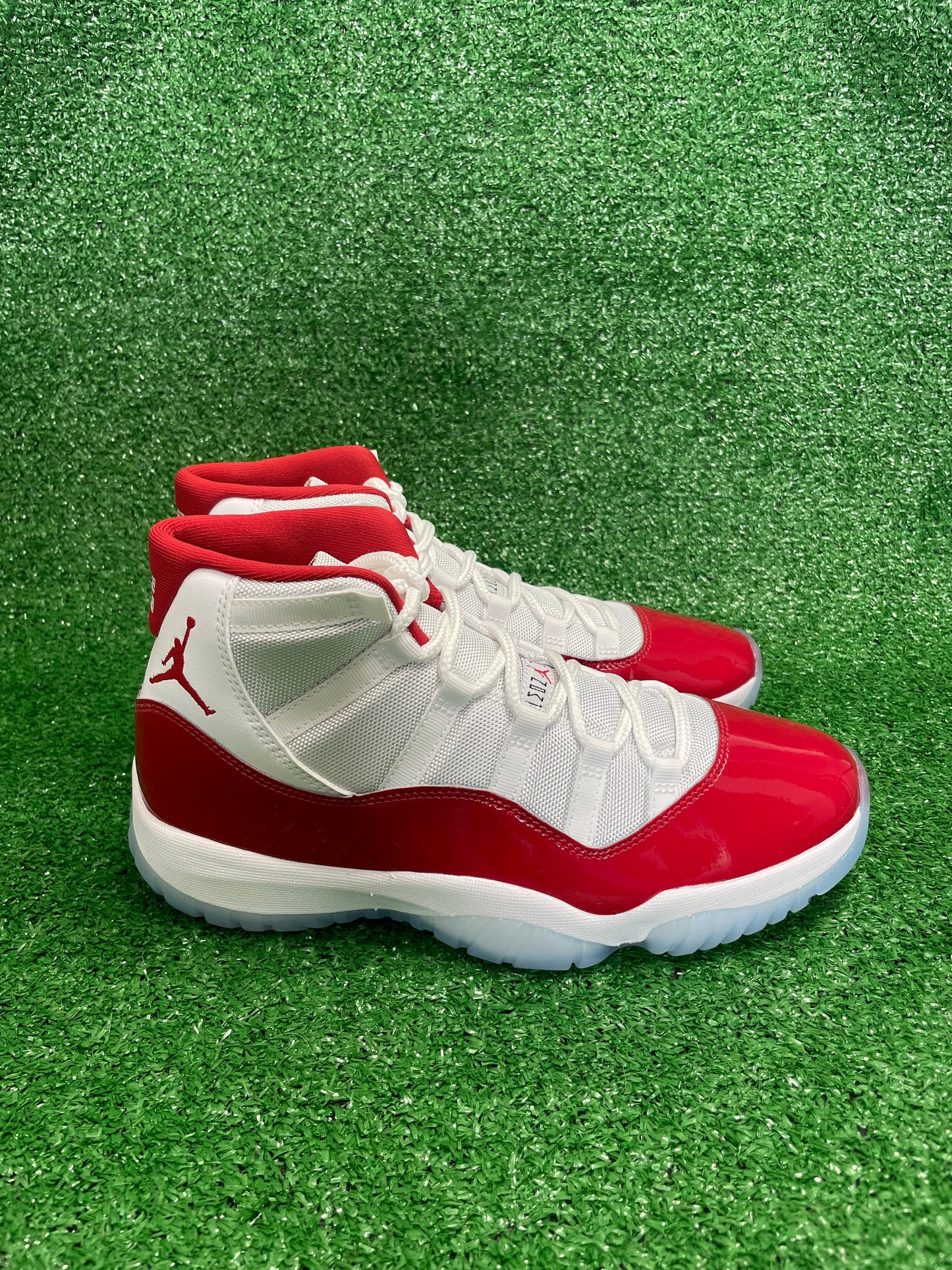 Jordan 11 Retro Cherry (2022)