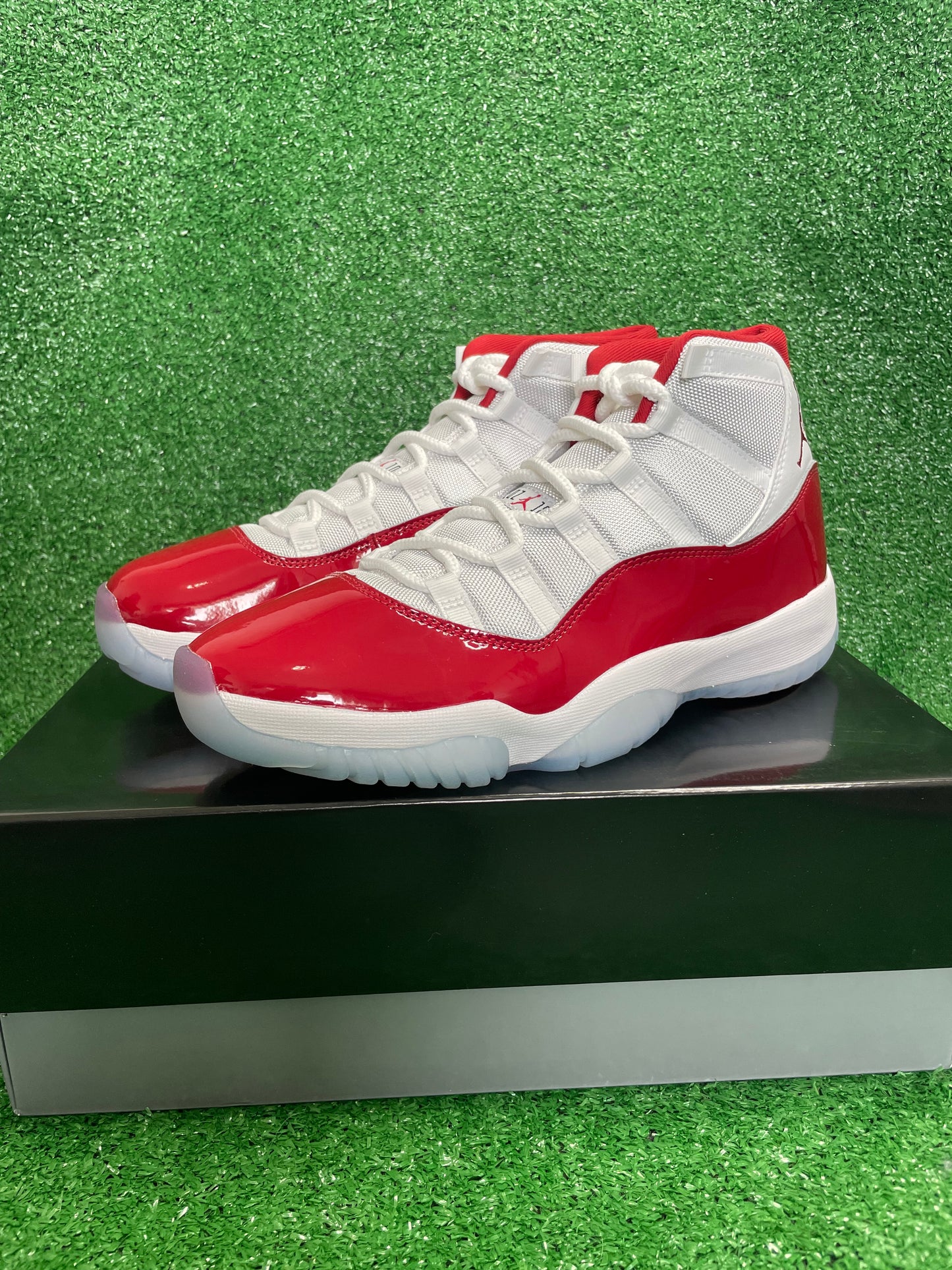 Jordan 11 Retro Cherry (2022)